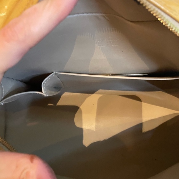 LOUIS VUITTON Monogram Mango Tompkins Square Bag - Picture 8 of 10